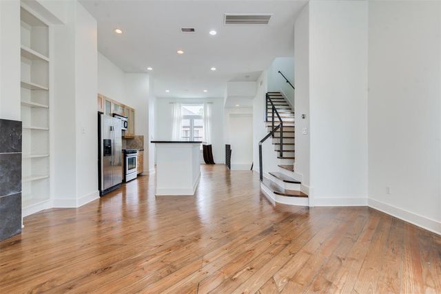 2002 Blodgett Street, Houston, TX 77004