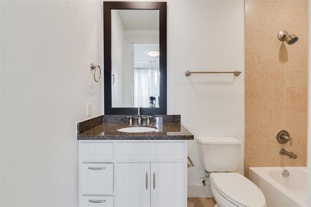 2002 Blodgett Street, Houston, TX 77004