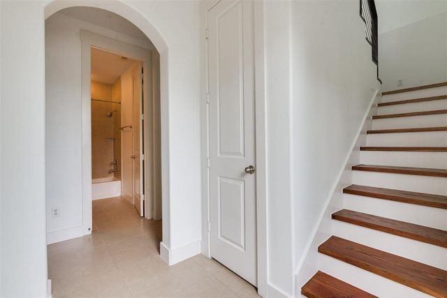 2002 Blodgett Street, Houston, TX 77004