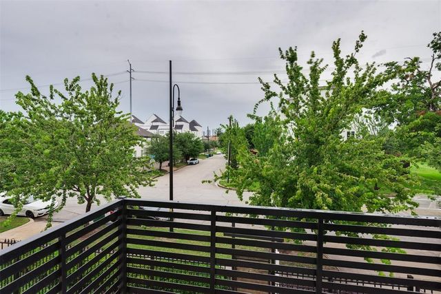 2002 Blodgett Street, Houston, TX 77004