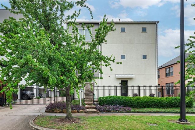 2002 Blodgett Street, Houston, TX 77004