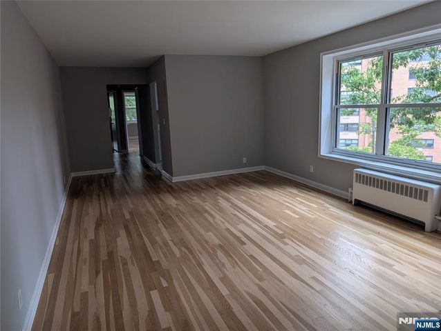 2330 Linwood Avenue 3G, Fort Lee, NJ 07024