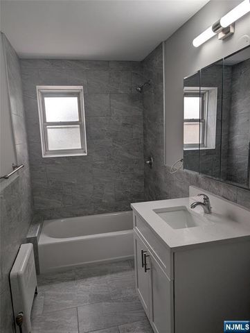 2330 Linwood Avenue 3G, Fort Lee, NJ 07024