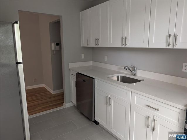 2330 Linwood Avenue 3G, Fort Lee, NJ 07024