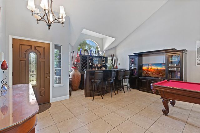 1745 Parkside Dr, Tracy, CA 95376