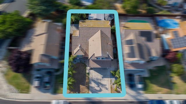 1745 Parkside Dr, Tracy, CA 95376