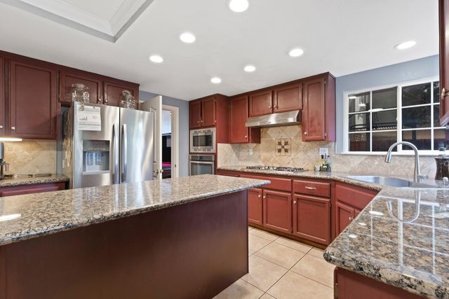 1745 Parkside Dr, Tracy, CA 95376