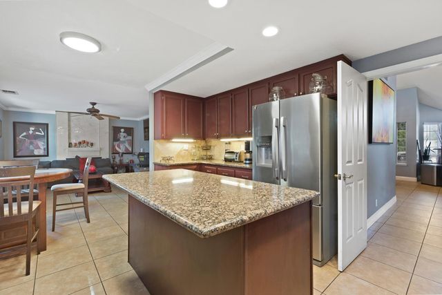 1745 Parkside Dr, Tracy, CA 95376