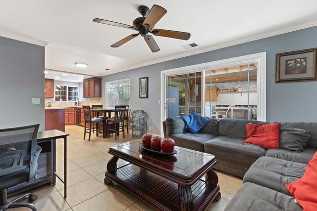 1745 Parkside Dr, Tracy, CA 95376