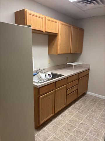 1557 Commerce Ave 203 & 204, Staunton, VA 24401