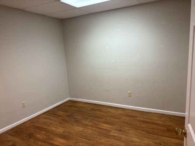 1557 Commerce Ave 203 & 204, Staunton, VA 24401