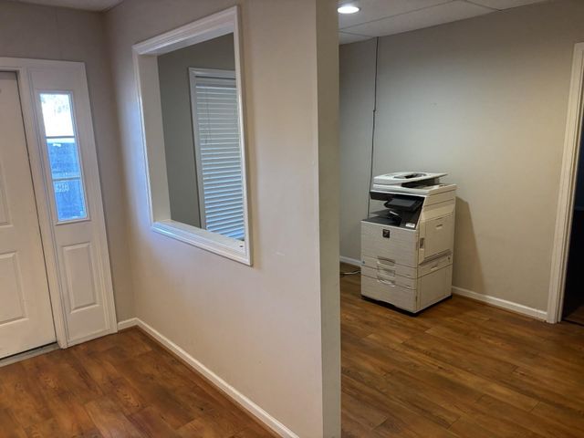 1557 Commerce Ave 203 & 204, Staunton, VA 24401