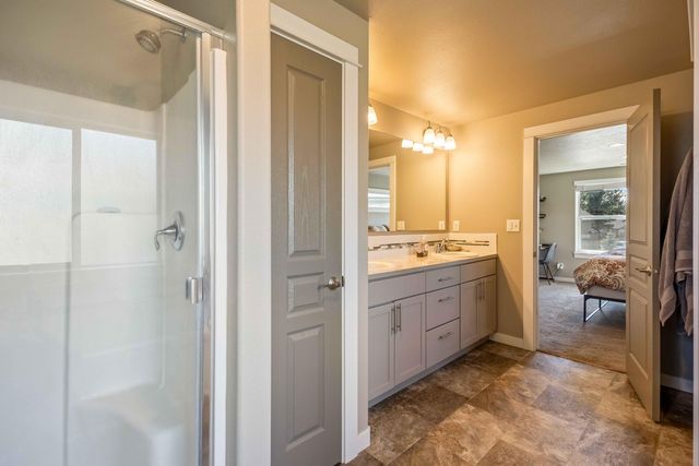 746 N Roundhouse Court, Sisters, OR 97759