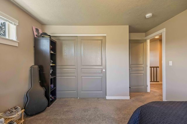 746 N Roundhouse Court, Sisters, OR 97759