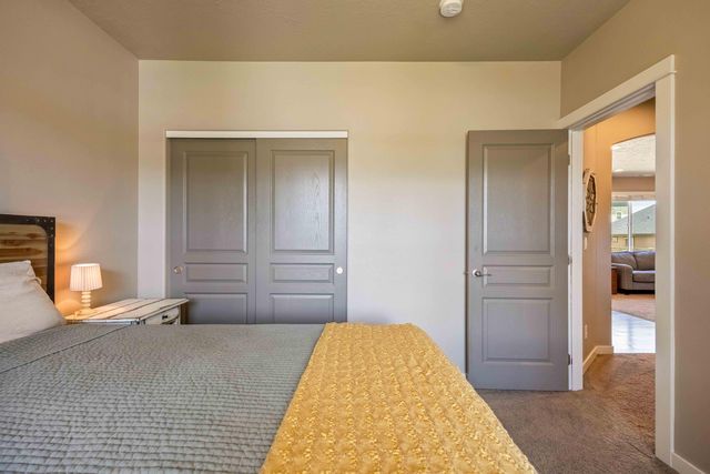 746 N Roundhouse Court, Sisters, OR 97759