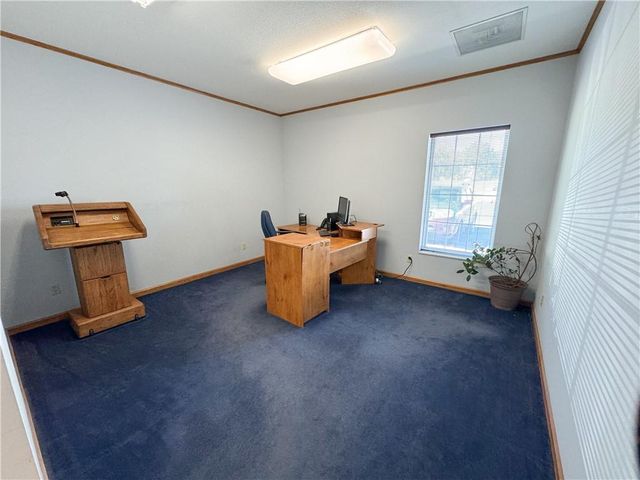 401 W Foxwood Drive, Raymore, MO 64083