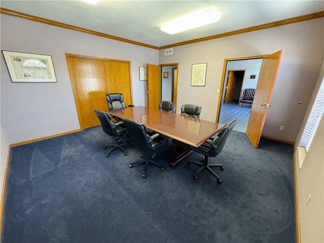 401 W Foxwood Drive, Raymore, MO 64083