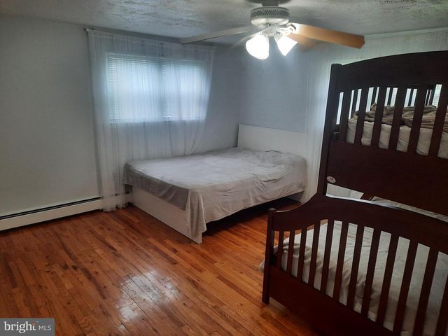 677 CLIFFORD ST, Warminster, PA 18974