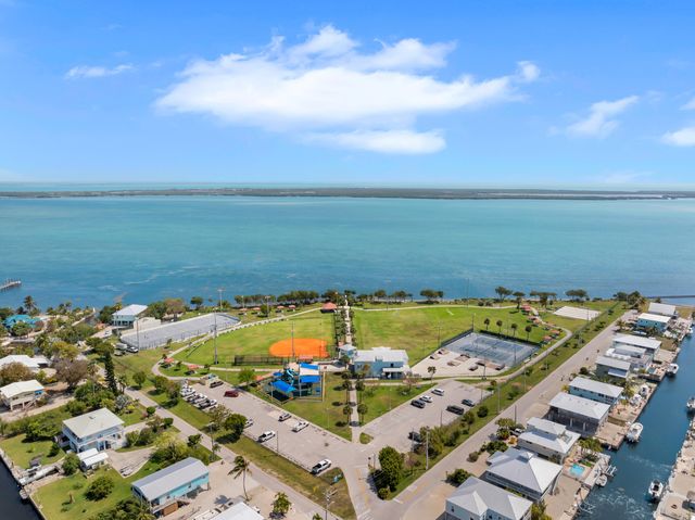 31052 Avenue H, Big Pine Key, FL 33043