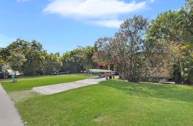 31052 Avenue H, Big Pine Key, FL 33043