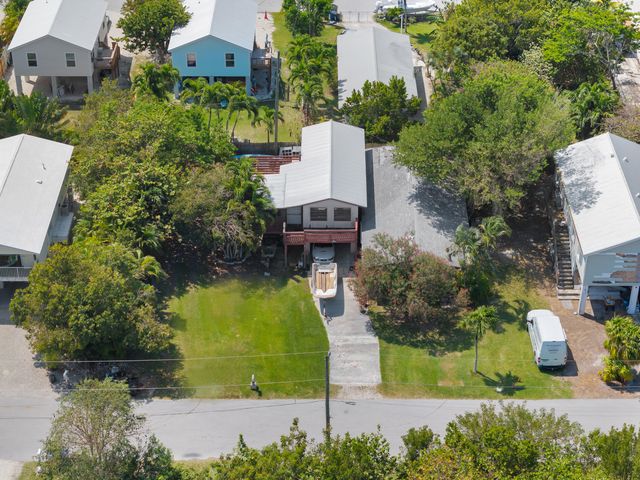 31052 Avenue H, Big Pine Key, FL 33043