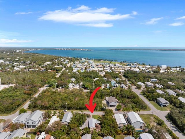 31052 Avenue H, Big Pine Key, FL 33043