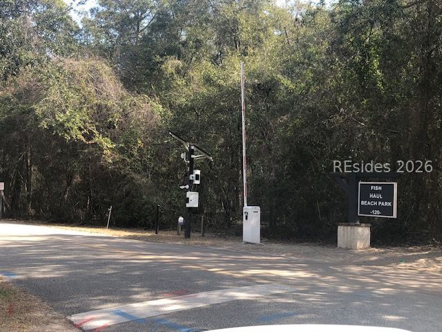 27 Mangrove St, Hilton Head Island, SC 29926