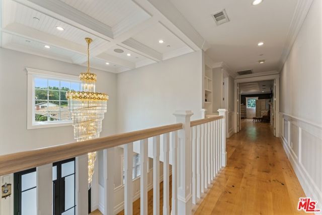 5523 Longridge Avenue, Sherman Oaks, CA 91401