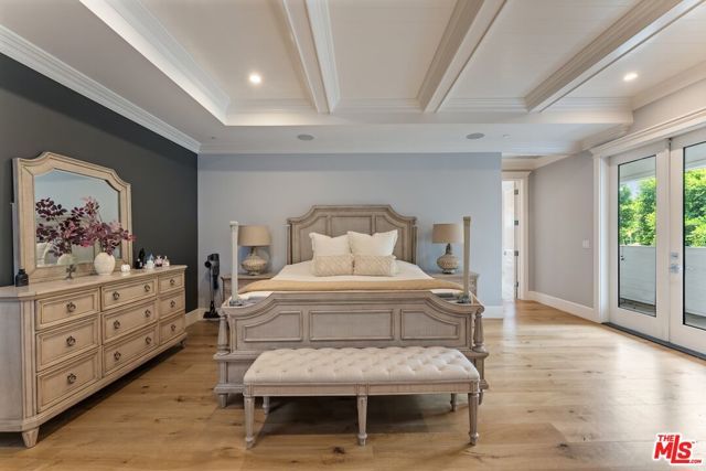 5523 Longridge Avenue, Sherman Oaks, CA 91401