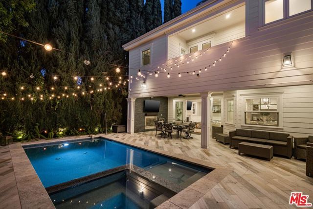 5523 Longridge Avenue, Sherman Oaks, CA 91401