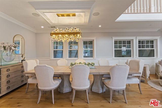 5523 Longridge Avenue, Sherman Oaks, CA 91401