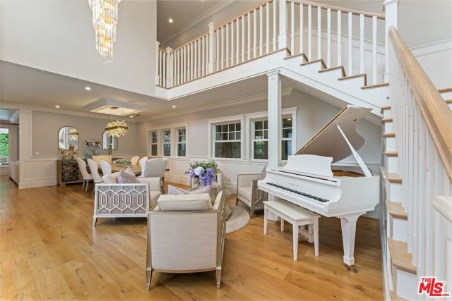 5523 Longridge Avenue, Sherman Oaks, CA 91401