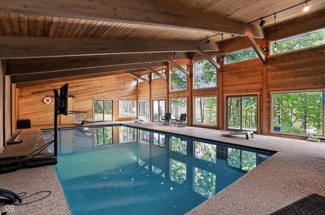 8315 Eagle Crest Lane, Indianapolis, IN 46234