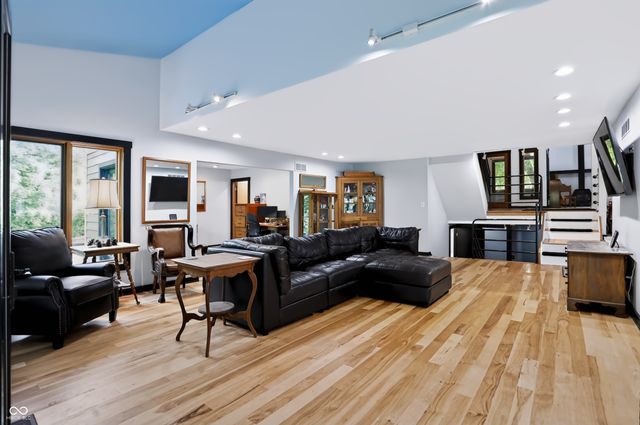 8315 Eagle Crest Lane, Indianapolis, IN 46234