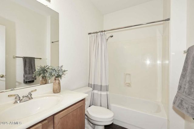 3267 E MAPLEWOOD Street, Gilbert, AZ 85297