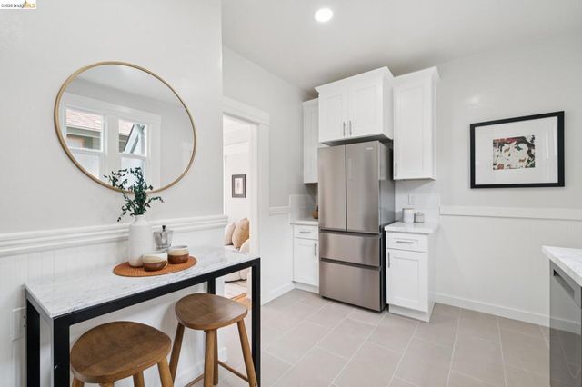 3781 Manila Ave, Oakland, CA 94609