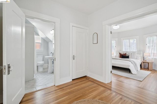 3781 Manila Ave, Oakland, CA 94609