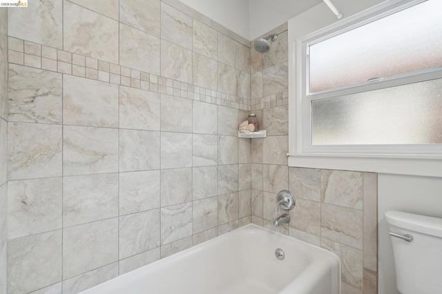 3781 Manila Ave, Oakland, CA 94609