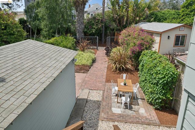 3781 Manila Ave, Oakland, CA 94609