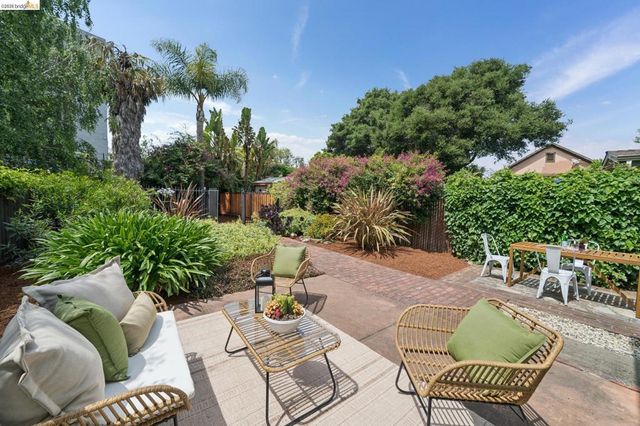 3781 Manila Ave, Oakland, CA 94609