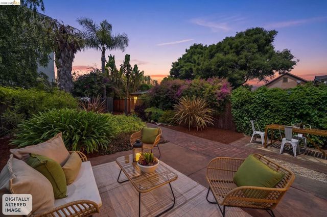 3781 Manila Ave, Oakland, CA 94609