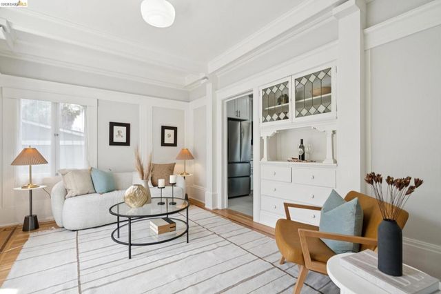 3781 Manila Ave, Oakland, CA 94609
