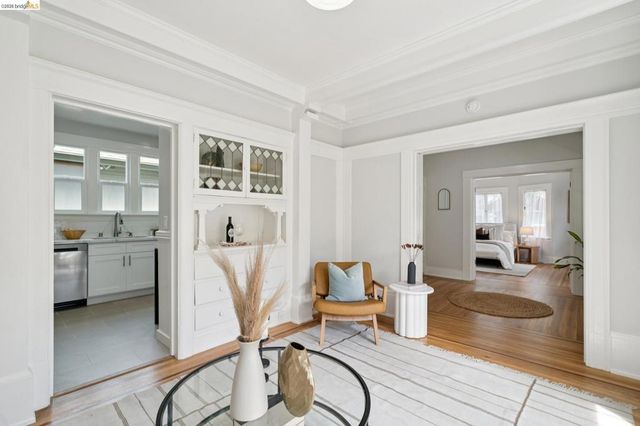 3781 Manila Ave, Oakland, CA 94609