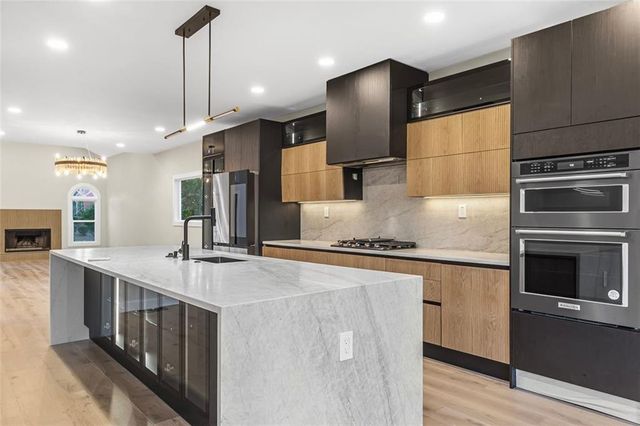 11935 Wildwood Springs Drive, Roswell, GA 30075