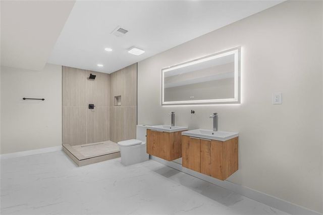 11935 Wildwood Springs Drive, Roswell, GA 30075