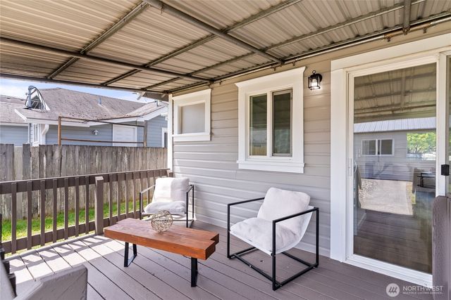 139 N Lenore Avenue, Arlington, WA 98223