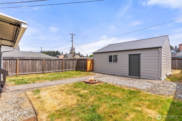 139 N Lenore Avenue, Arlington, WA 98223