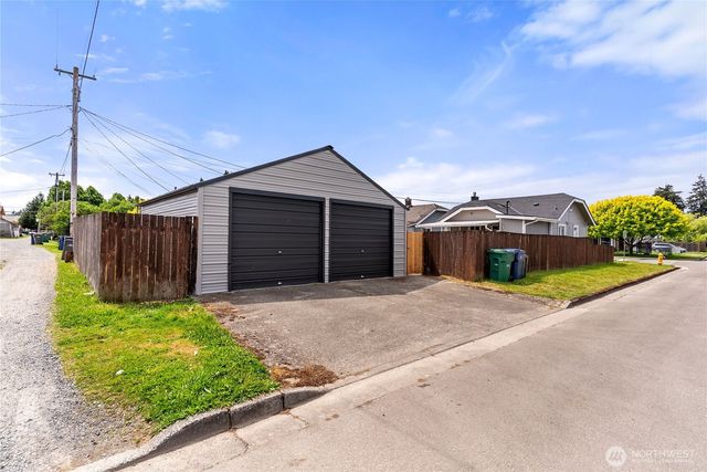 139 N Lenore Avenue, Arlington, WA 98223