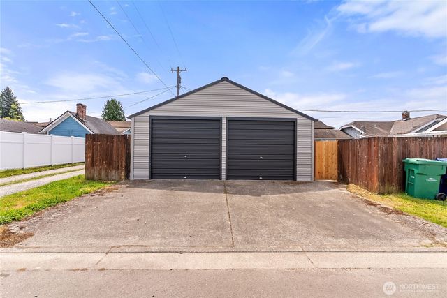 139 N Lenore Avenue, Arlington, WA 98223
