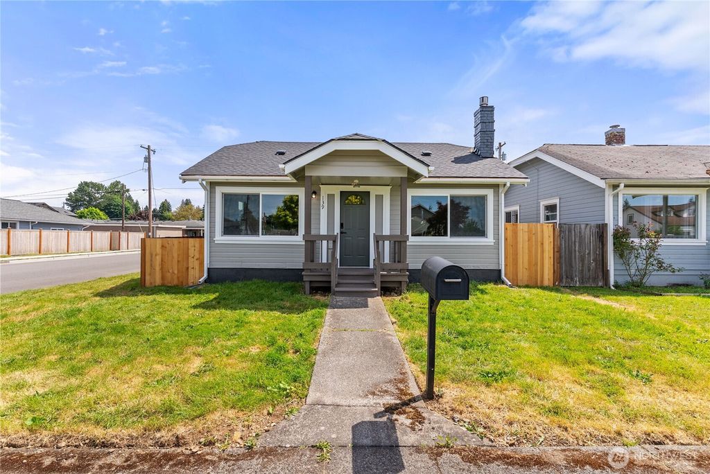 139 N Lenore Avenue, Arlington, WA 98223